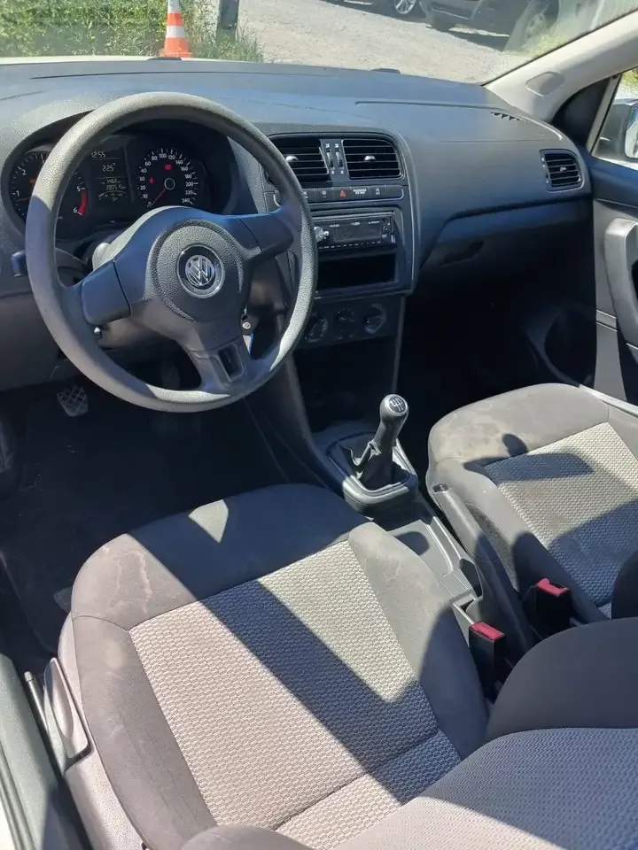 Volkswagen Polo - 5