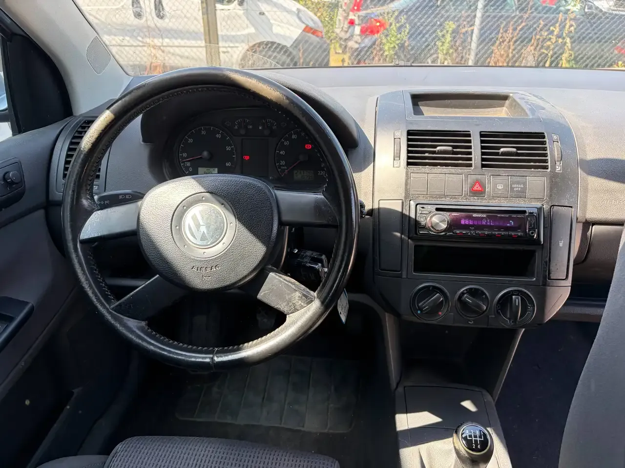 Volkswagen Polo - 11