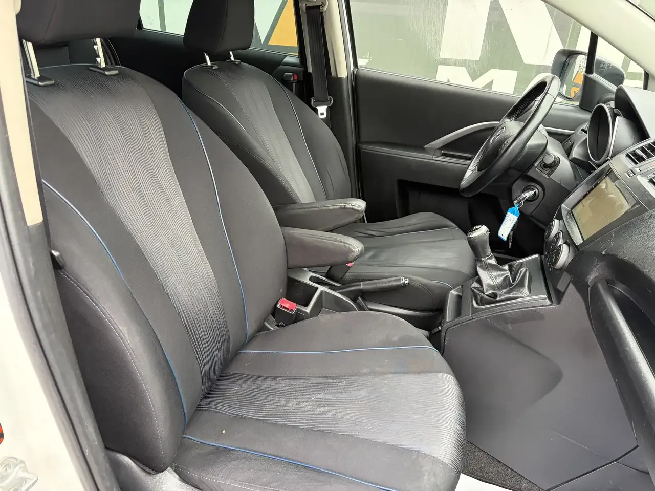 Mazda 5 - 7