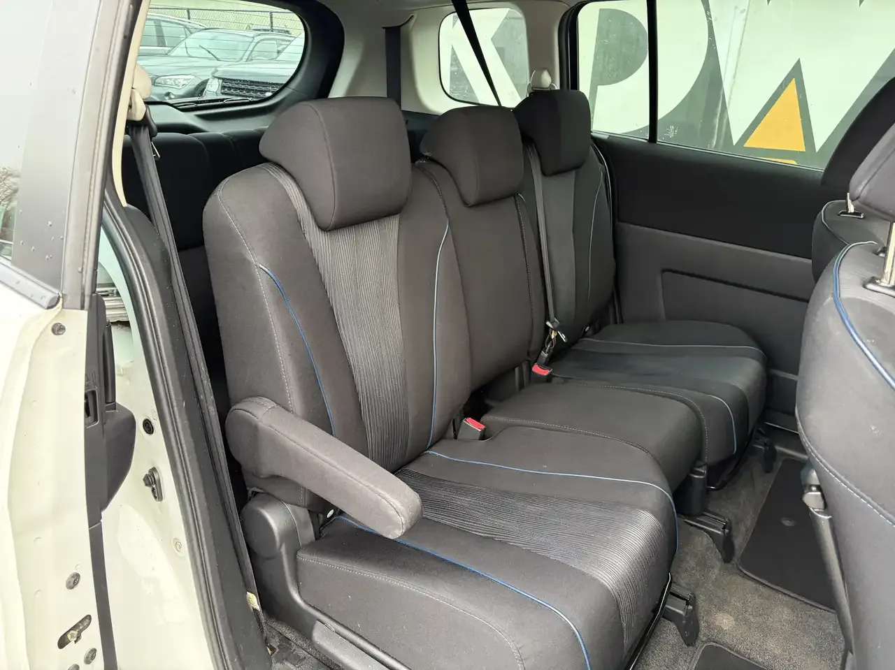 Mazda 5 - 9