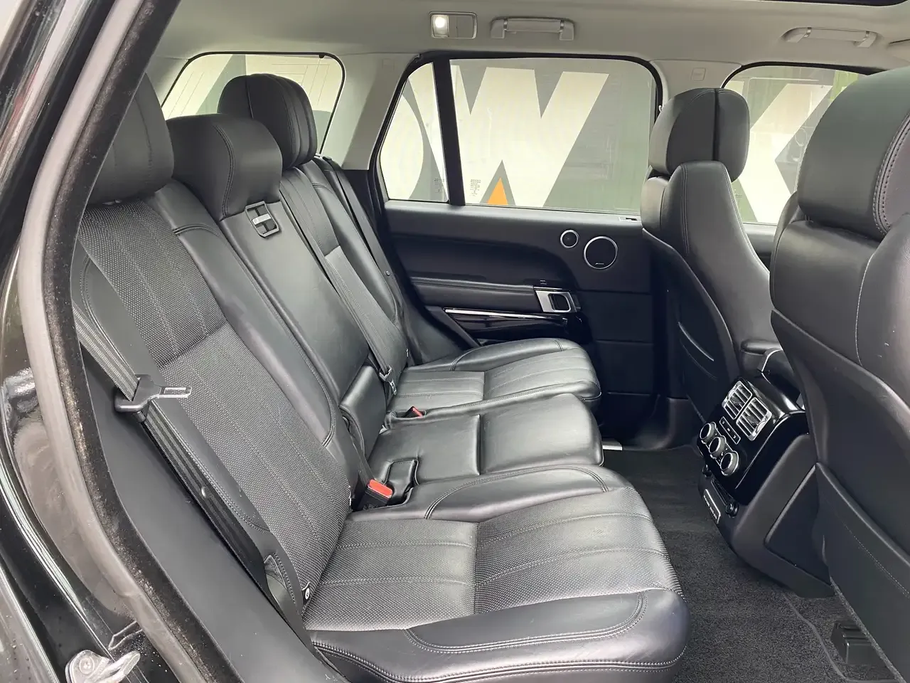 Land Rover Range Rover - 11