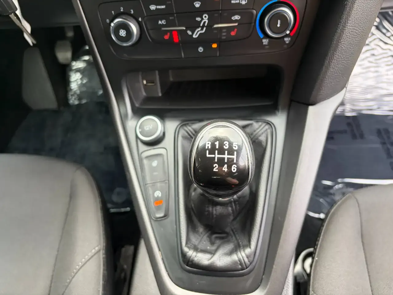 Ford Focus - 11
