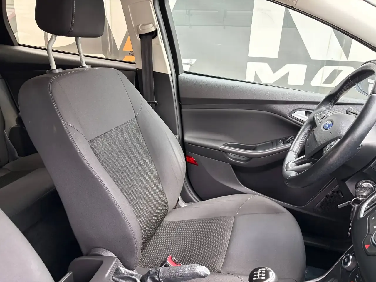 Ford Focus - 8