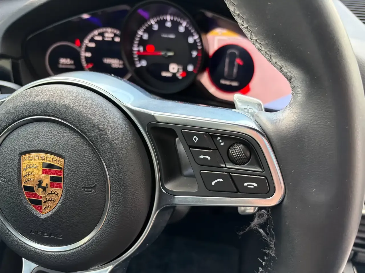Porsche Cayenne - 16