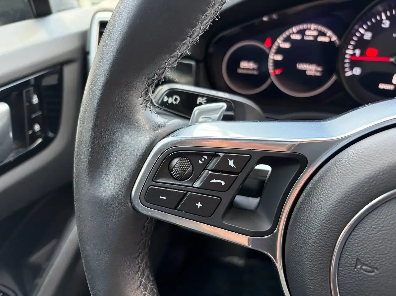 Porsche Cayenne - 17