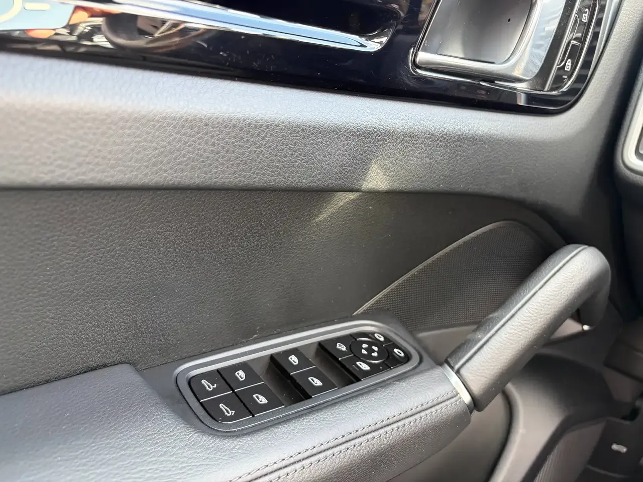 Porsche Cayenne - 19