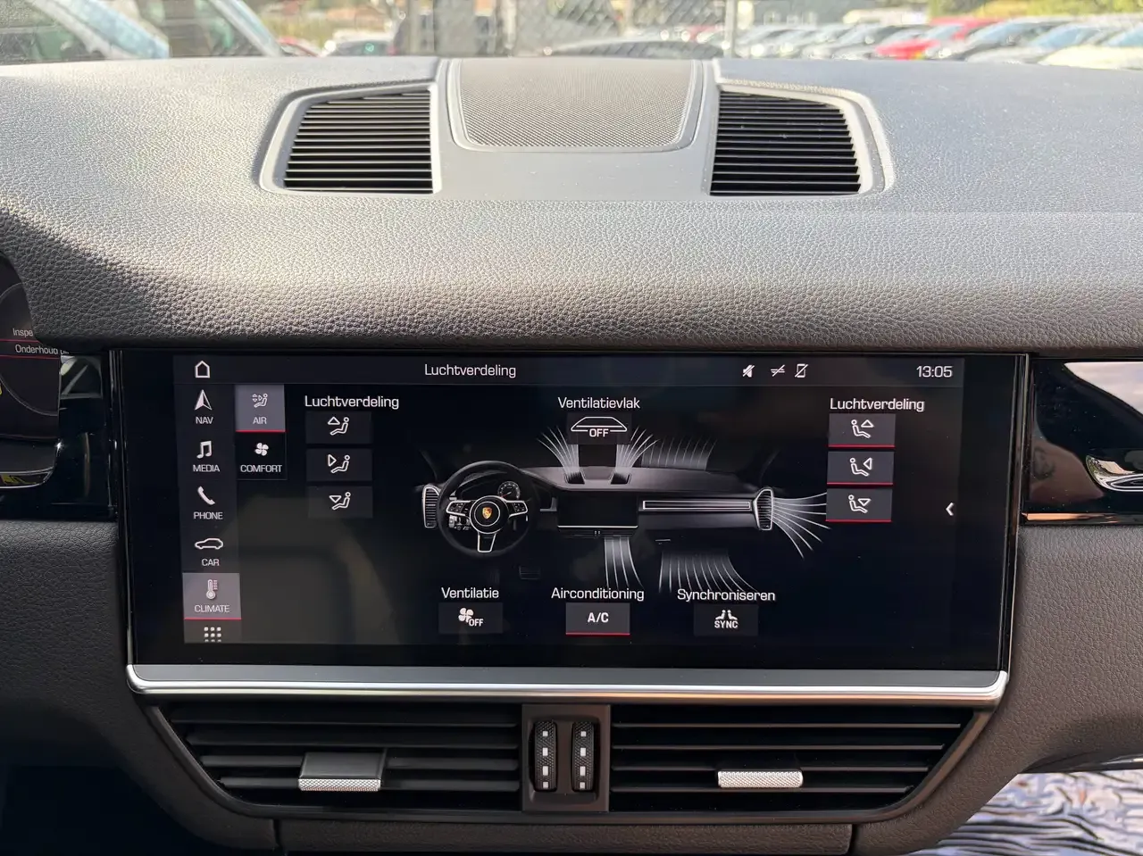Porsche Cayenne - 23