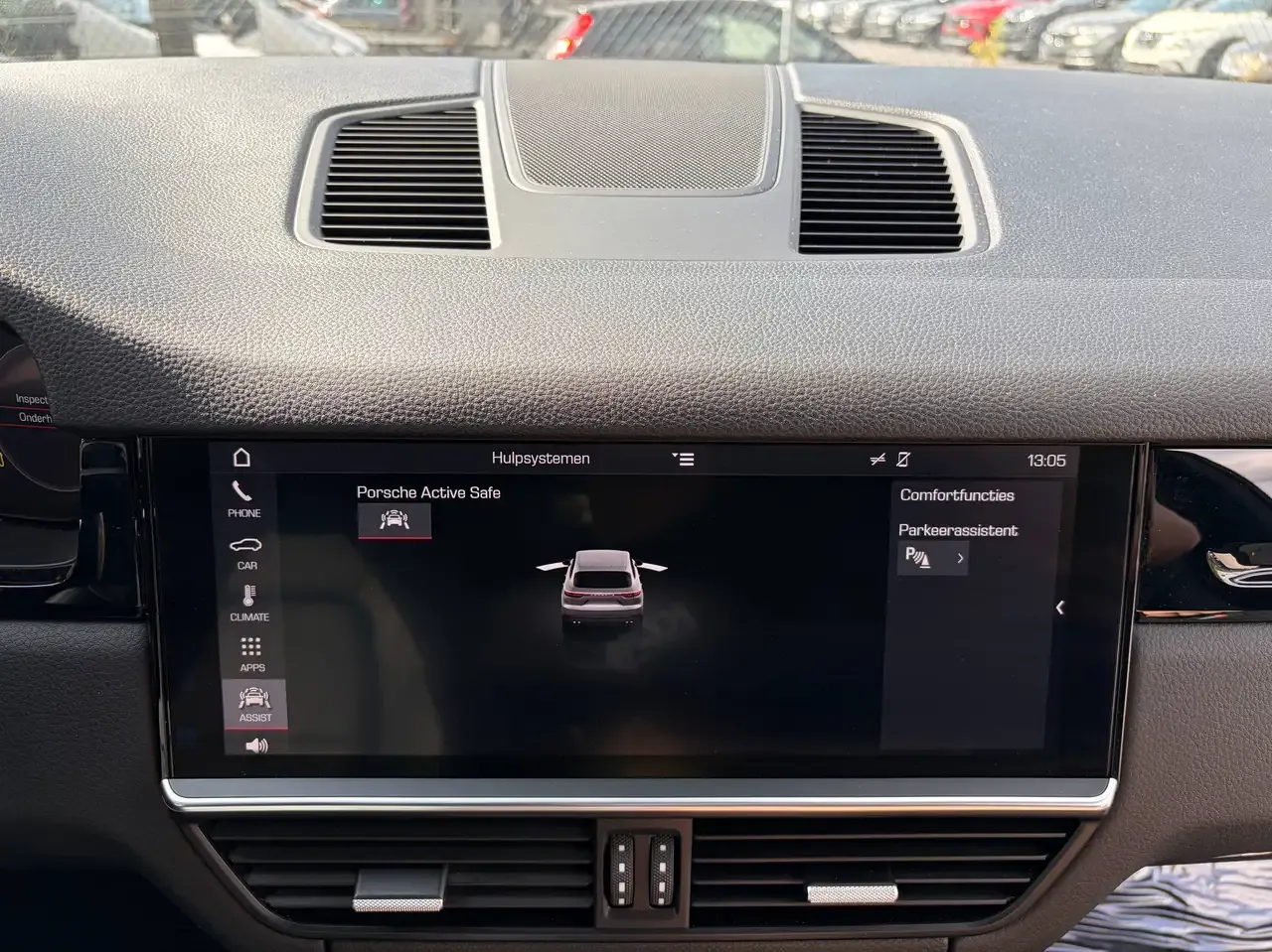 Porsche Cayenne - 24