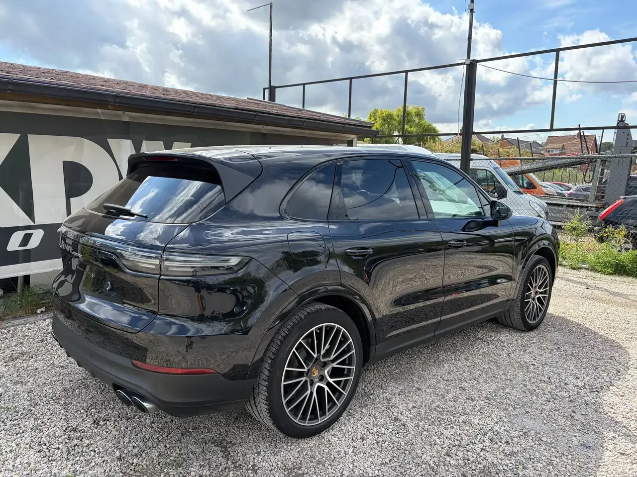 Porsche Cayenne - 4