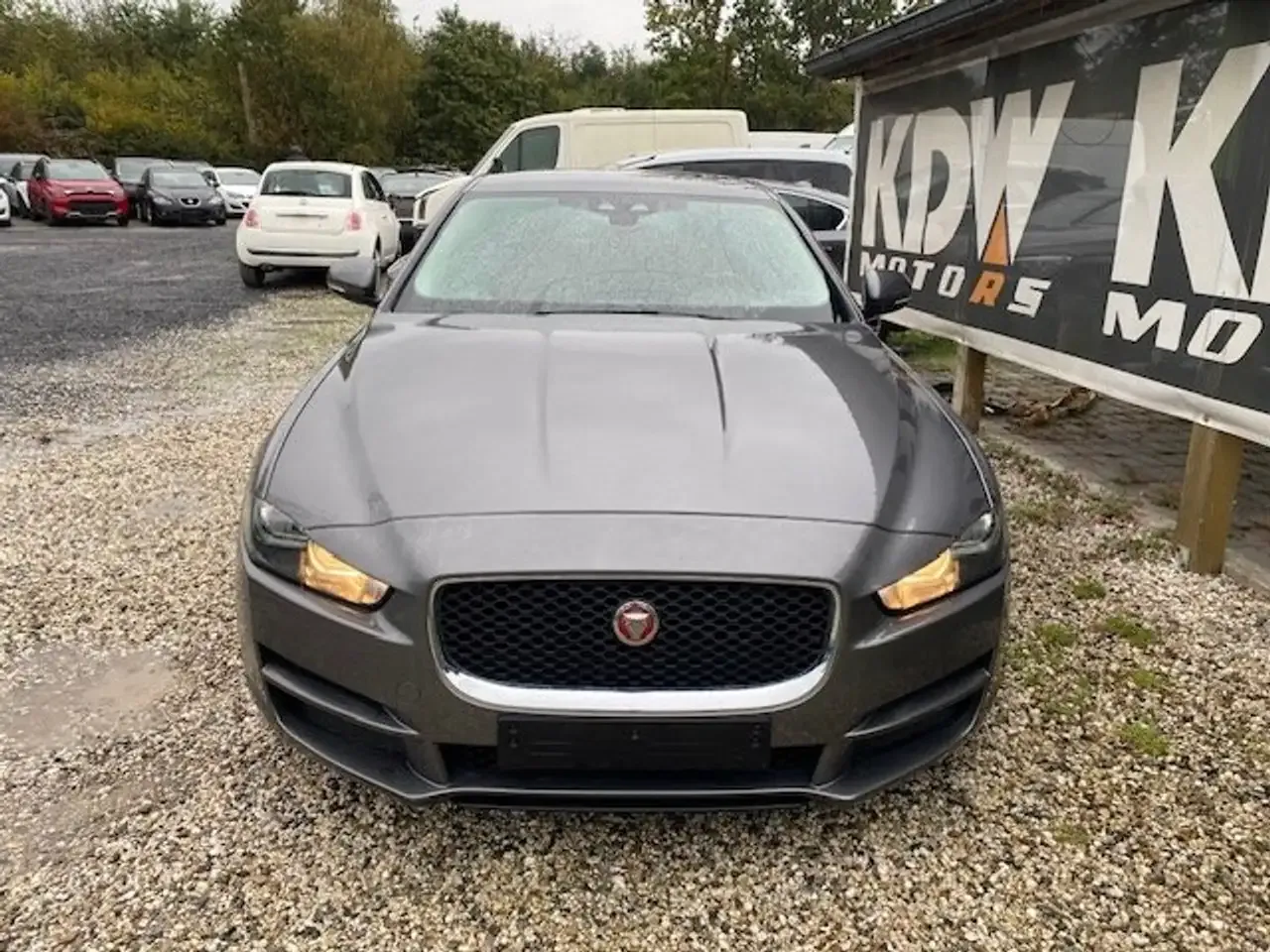 Jaguar XE - 2