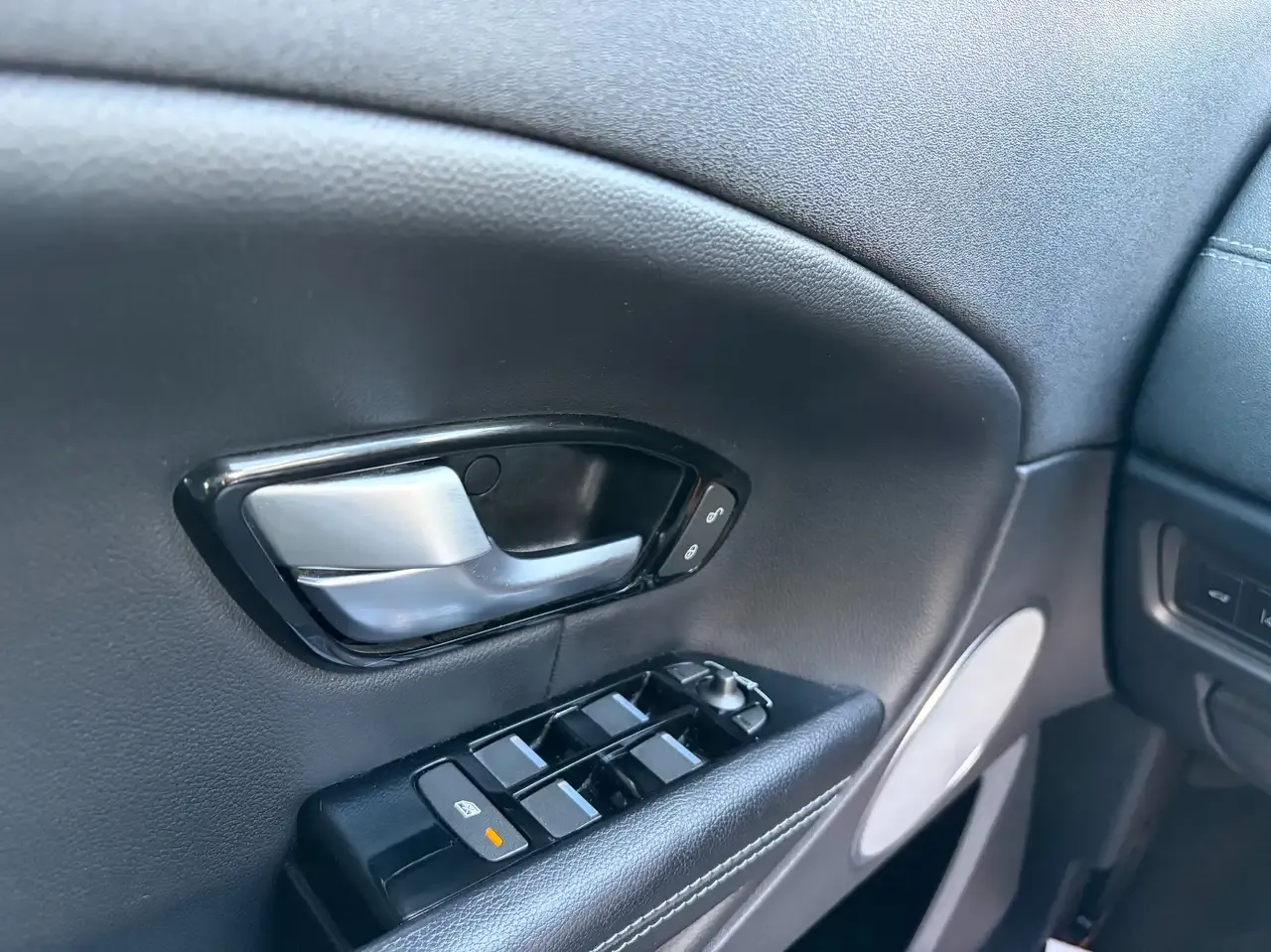 Land Rover Range Rover Evoque - 18