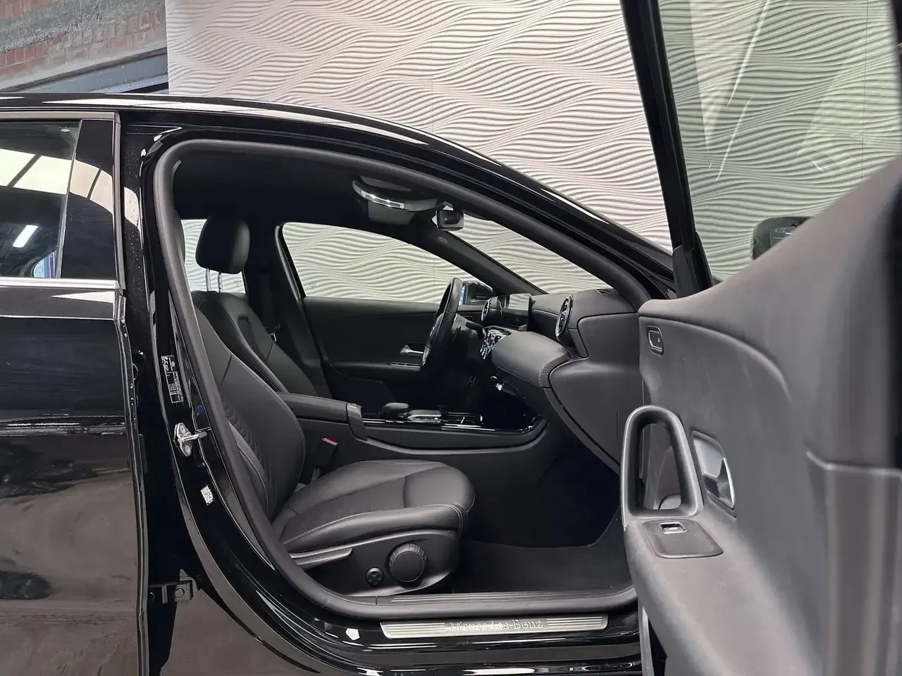 Mercedes-Benz A 250 - 21