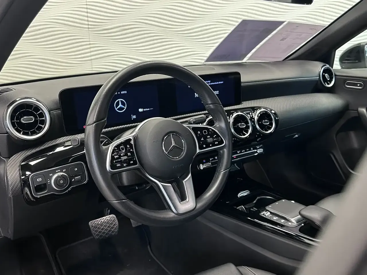Mercedes-Benz A 250 - 25
