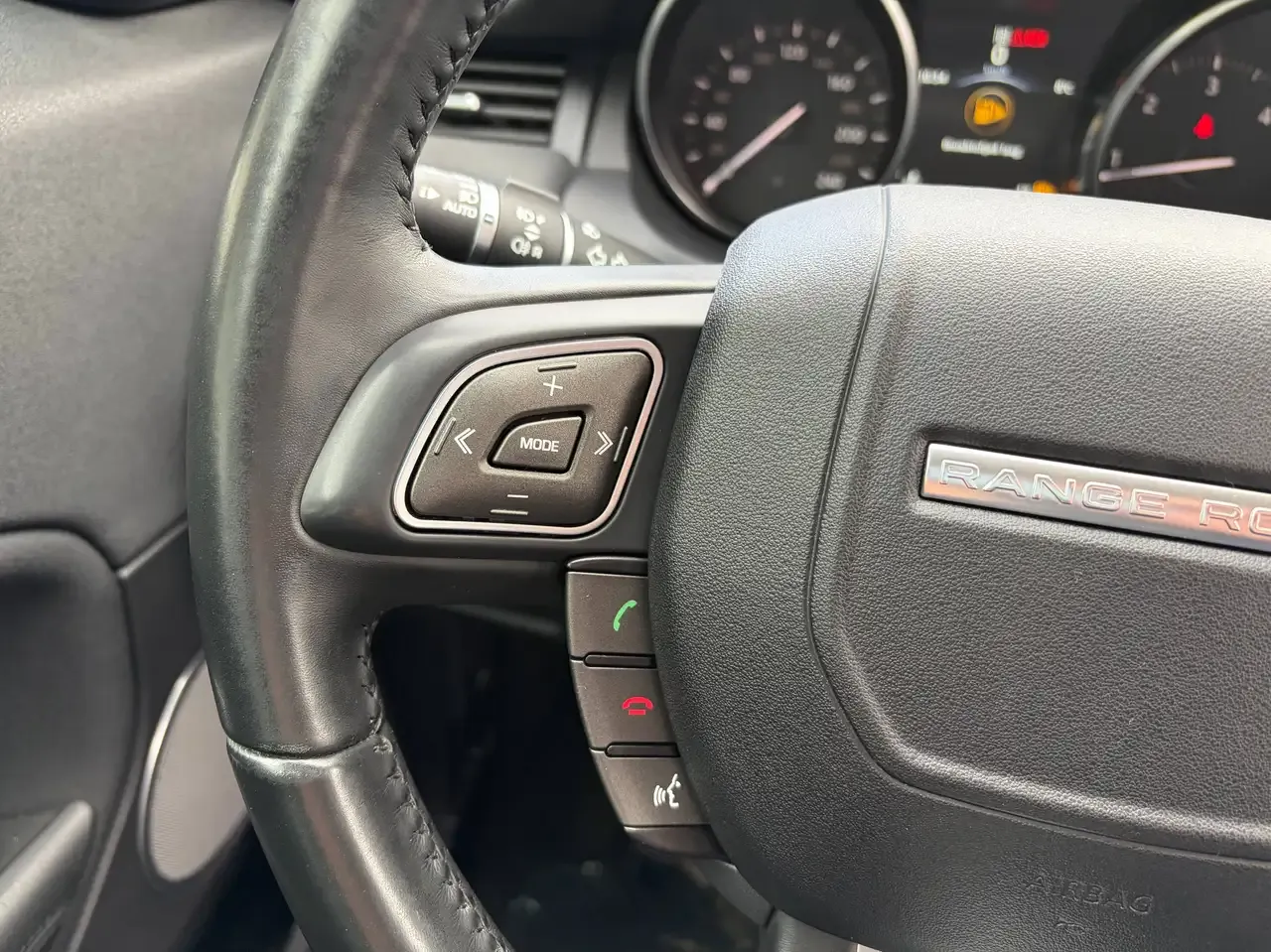 Land Rover Range Rover Evoque - 16