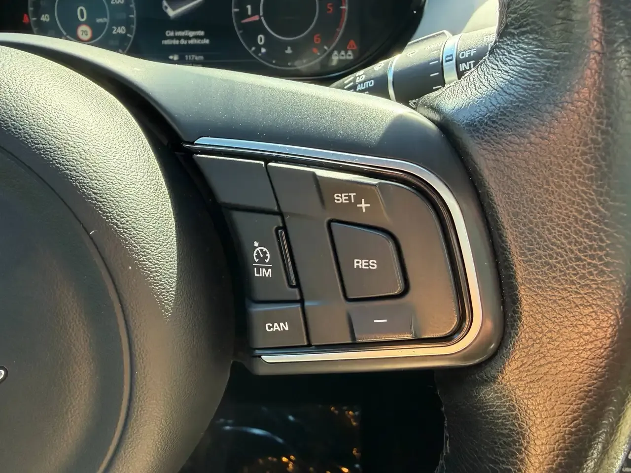 Jaguar E-Pace - 21