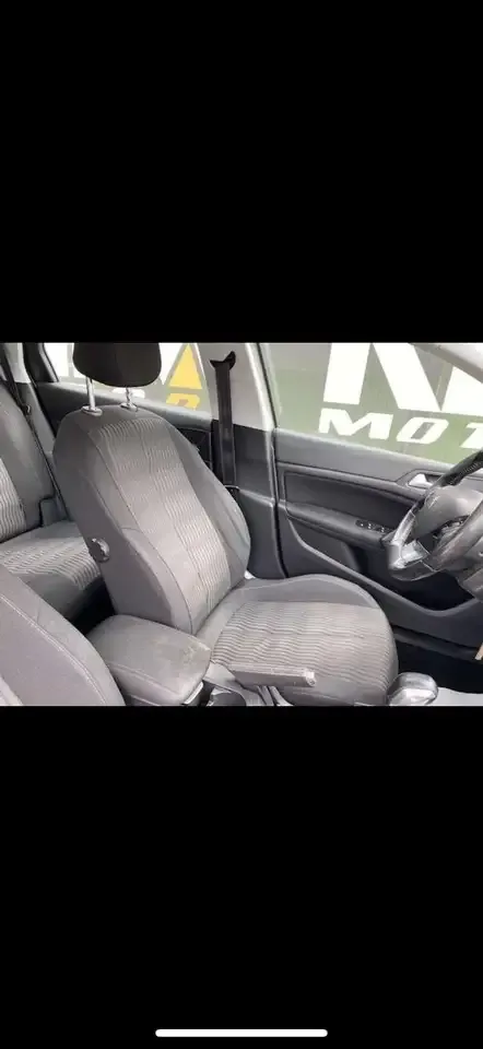 Peugeot 308 - 8
