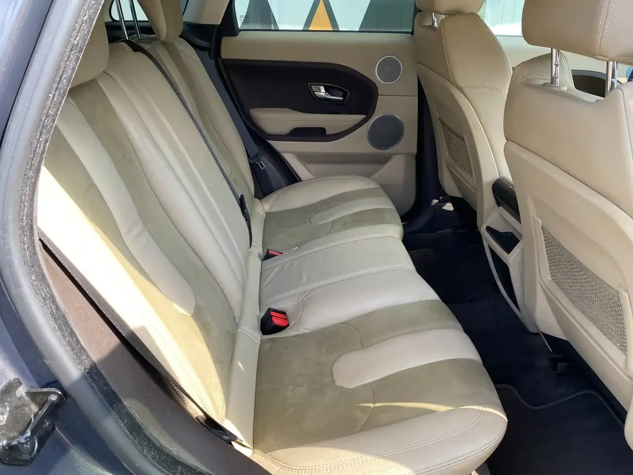 Land Rover Range Rover Evoque - 11