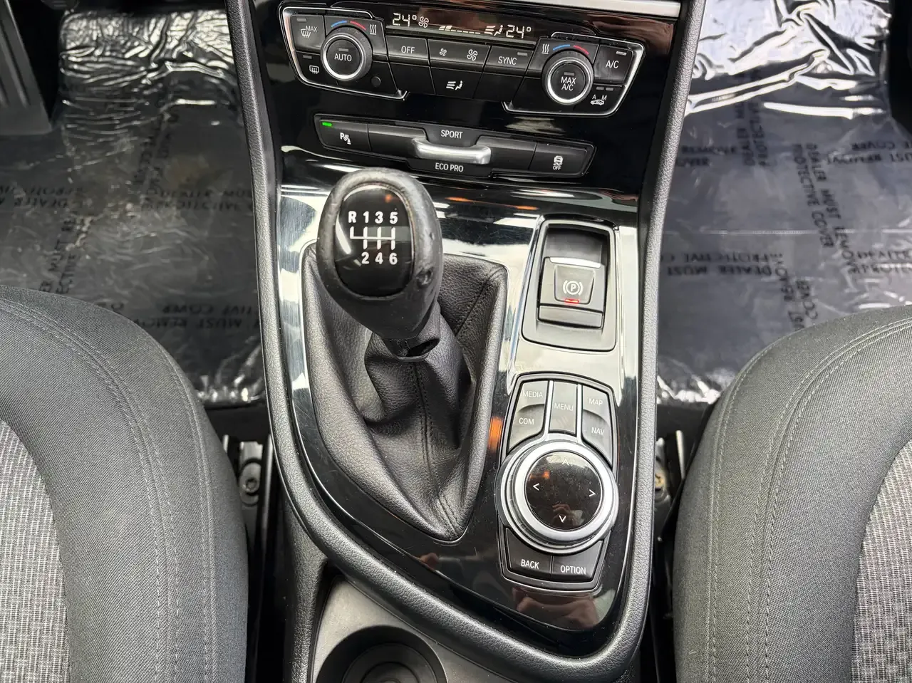 BMW 218 - 11