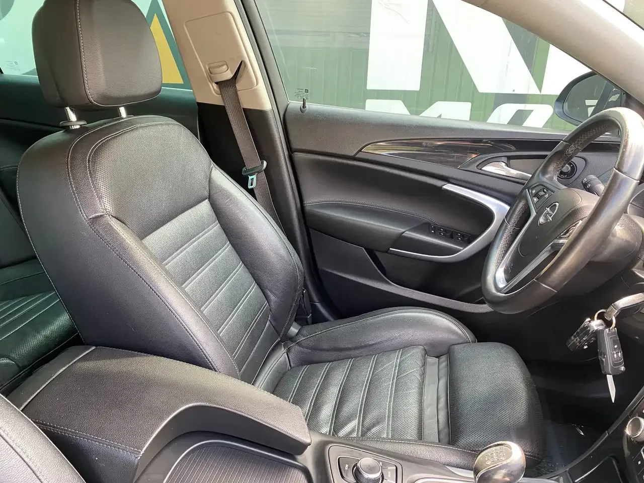 Opel Insignia - 10