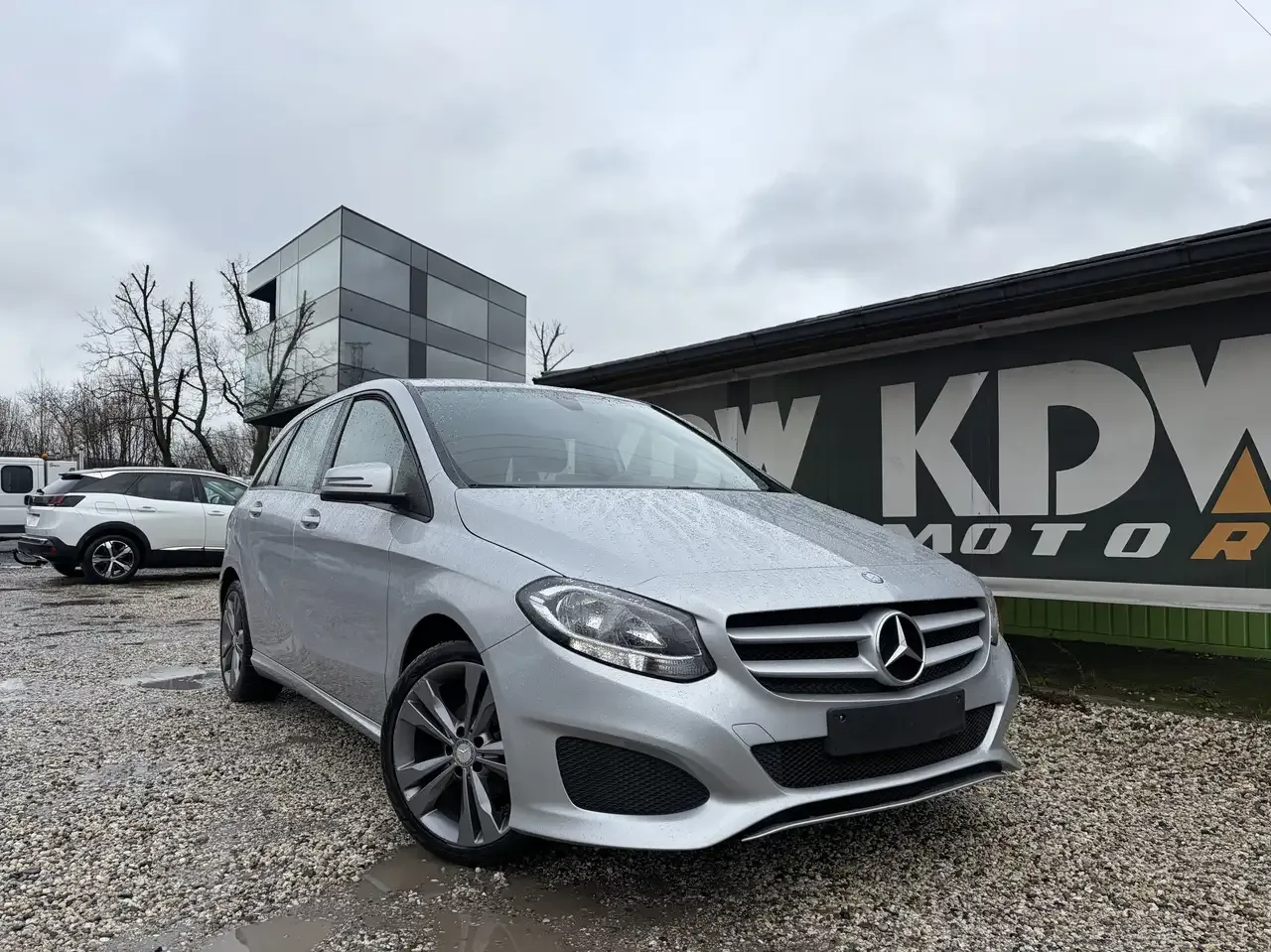 Mercedes-Benz B 180 - 1