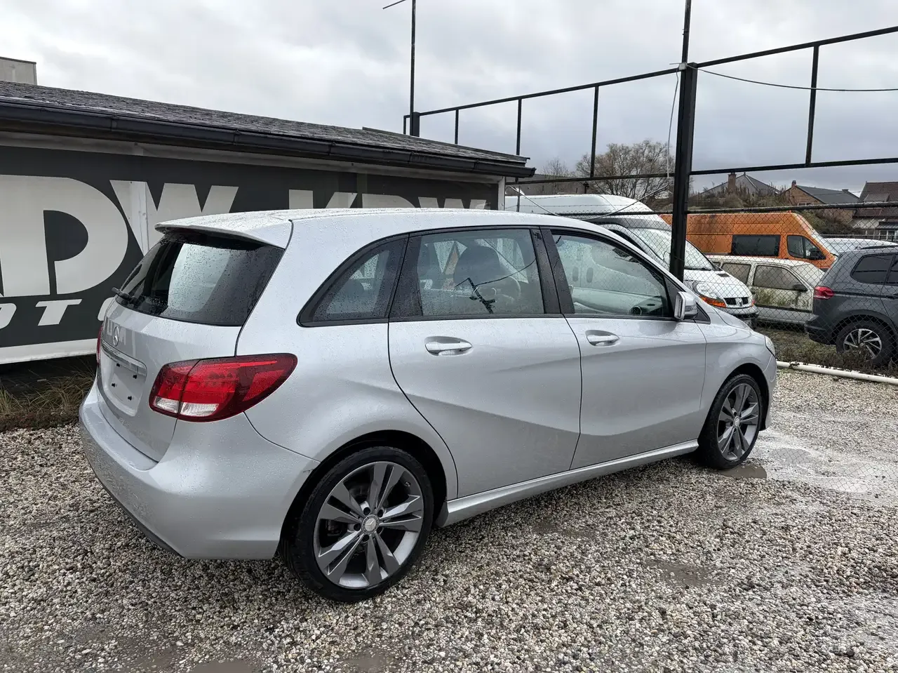 Mercedes-Benz B 180 - 4