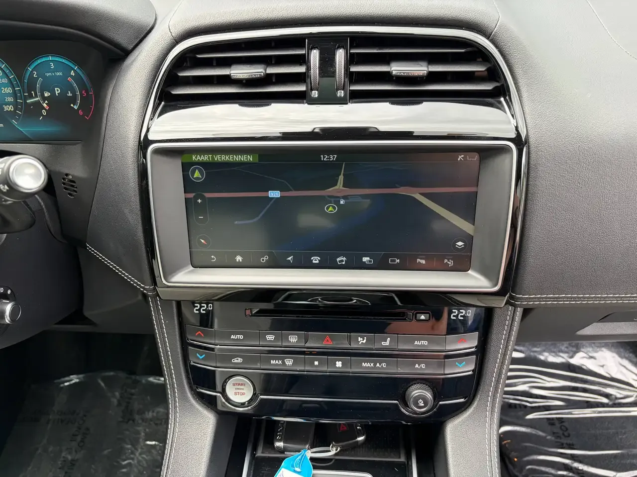 Jaguar E-Pace - 17