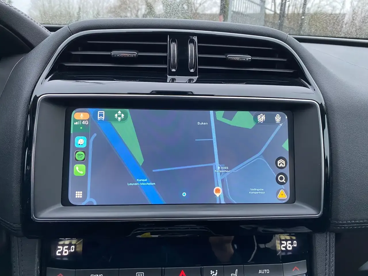 Jaguar F-Pace - 17