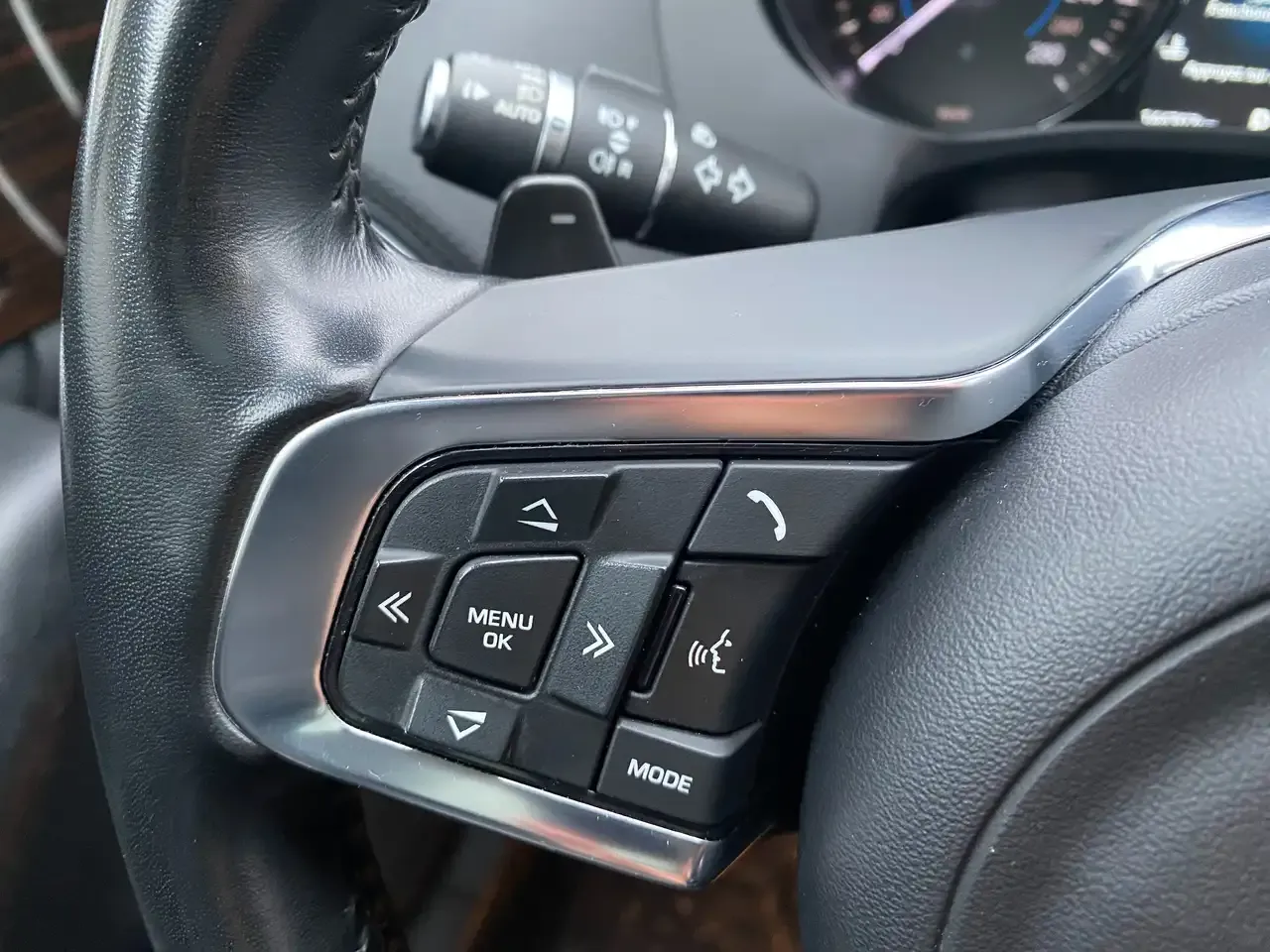 Jaguar F-Pace - 21