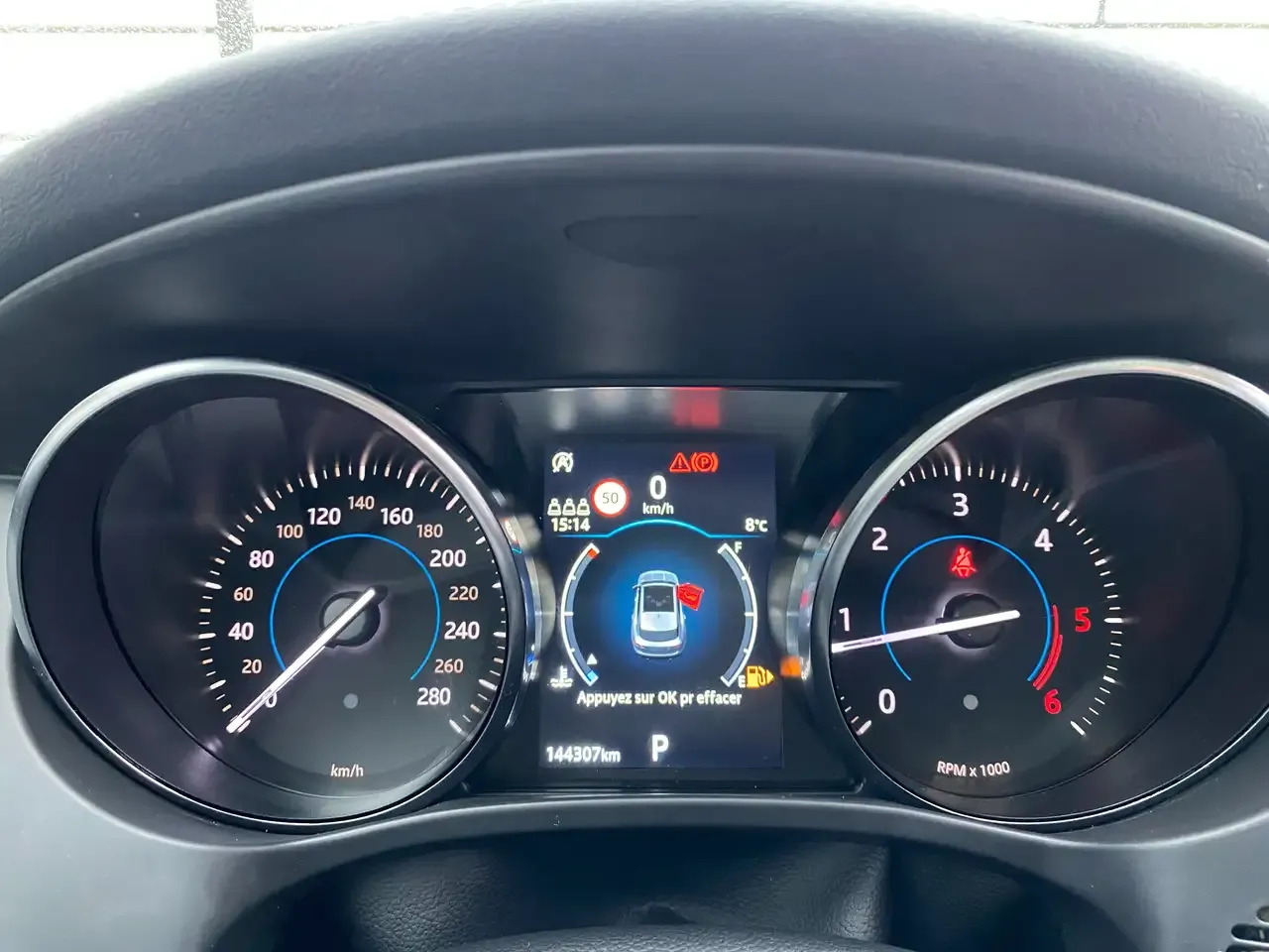 Jaguar F-Pace - 23