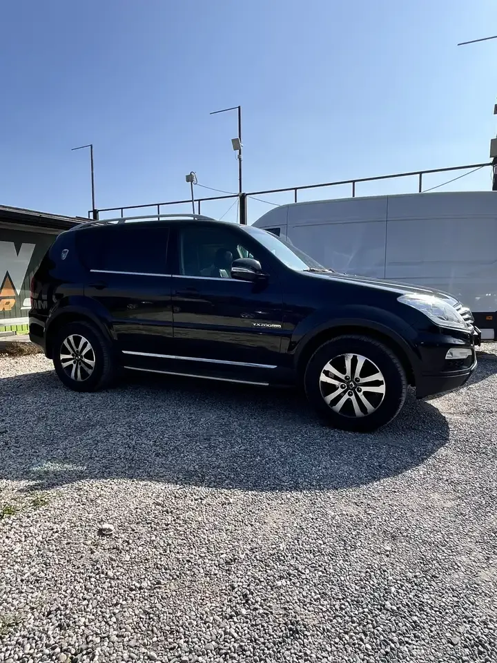 SsangYong Rexton - 3
