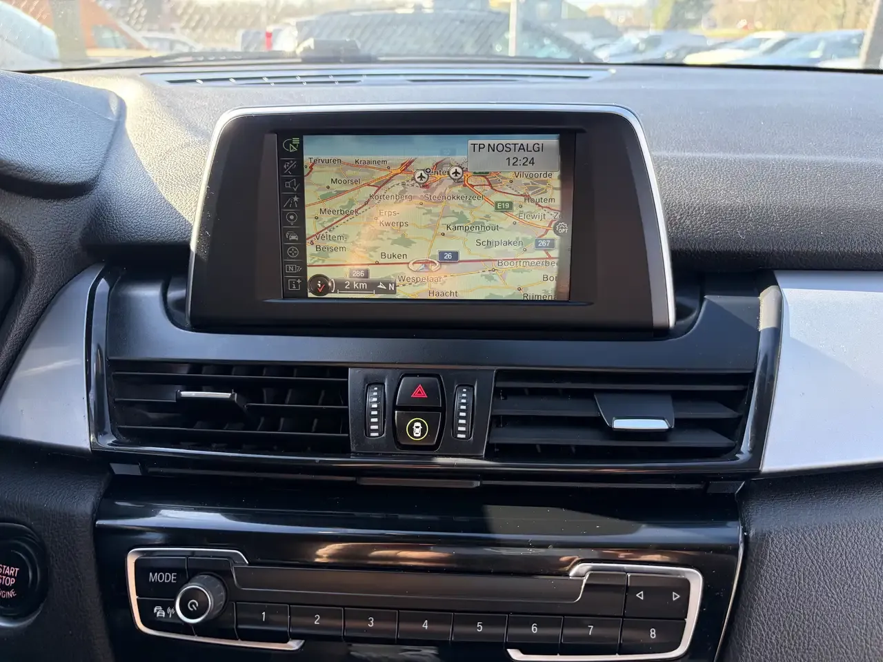 BMW 216 - 11