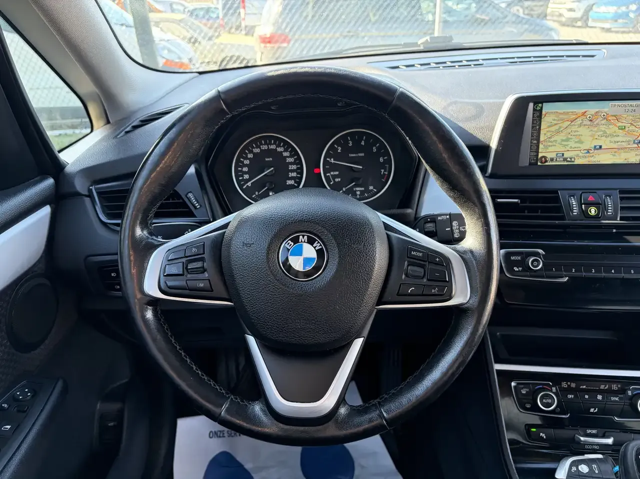 BMW 216 - 13
