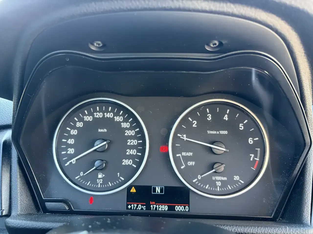 BMW 216 - 17