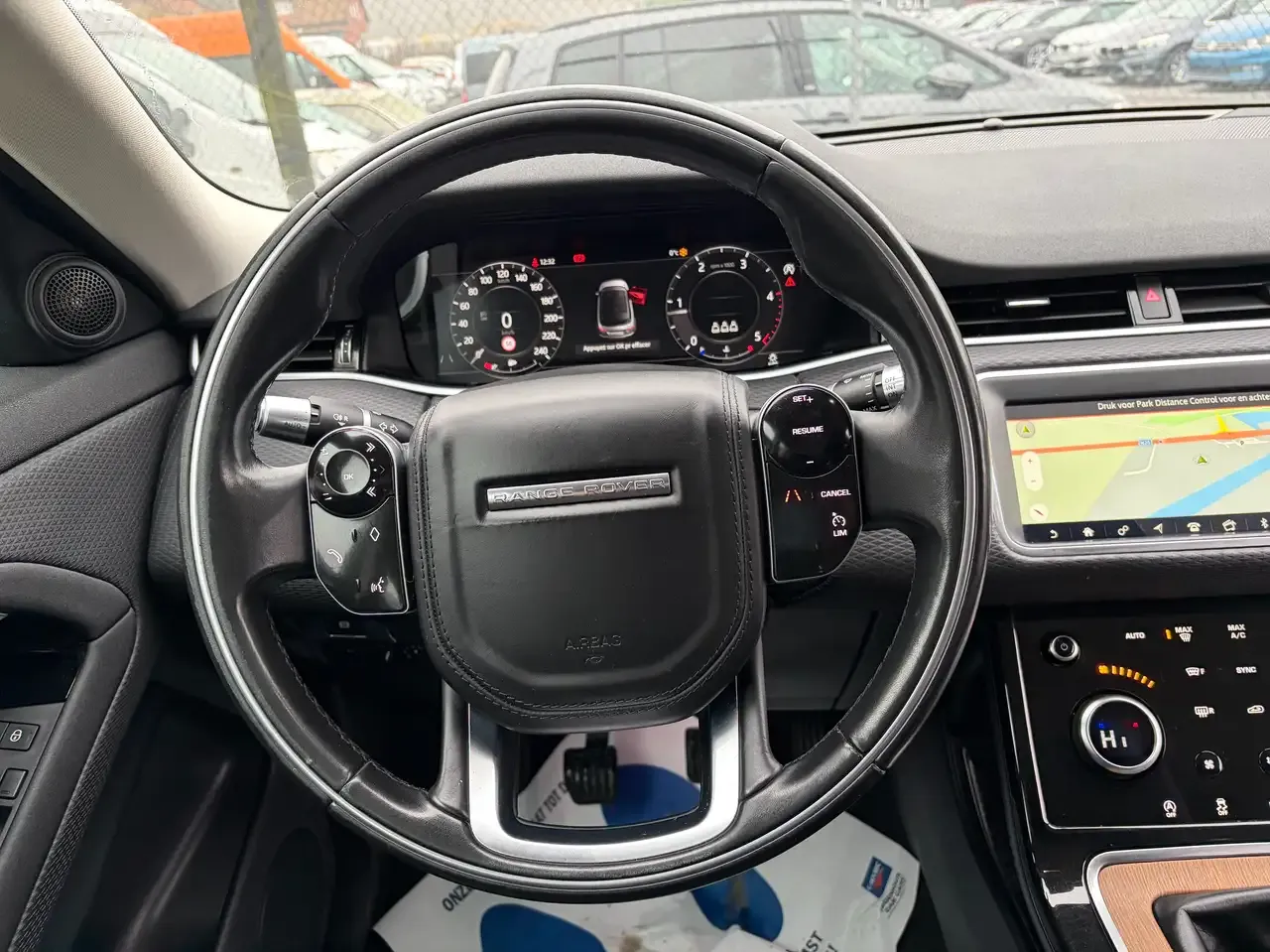 Land Rover Range Rover Evoque - 16