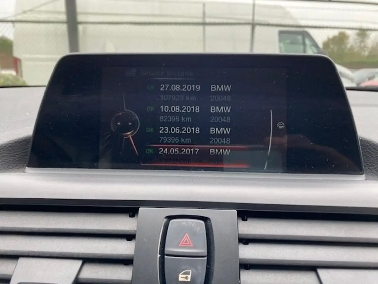 BMW 218 - 21