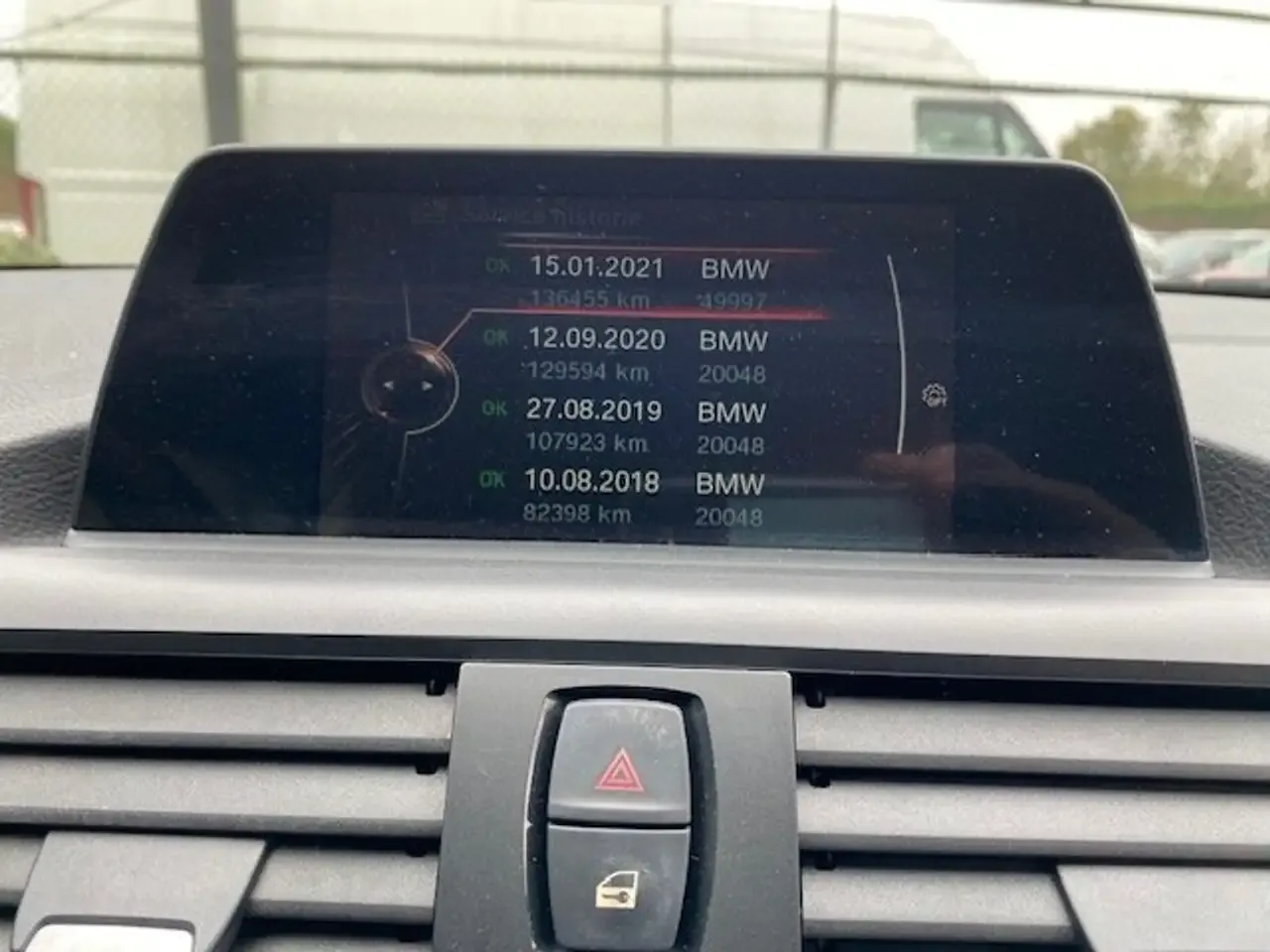 BMW 218 - 22