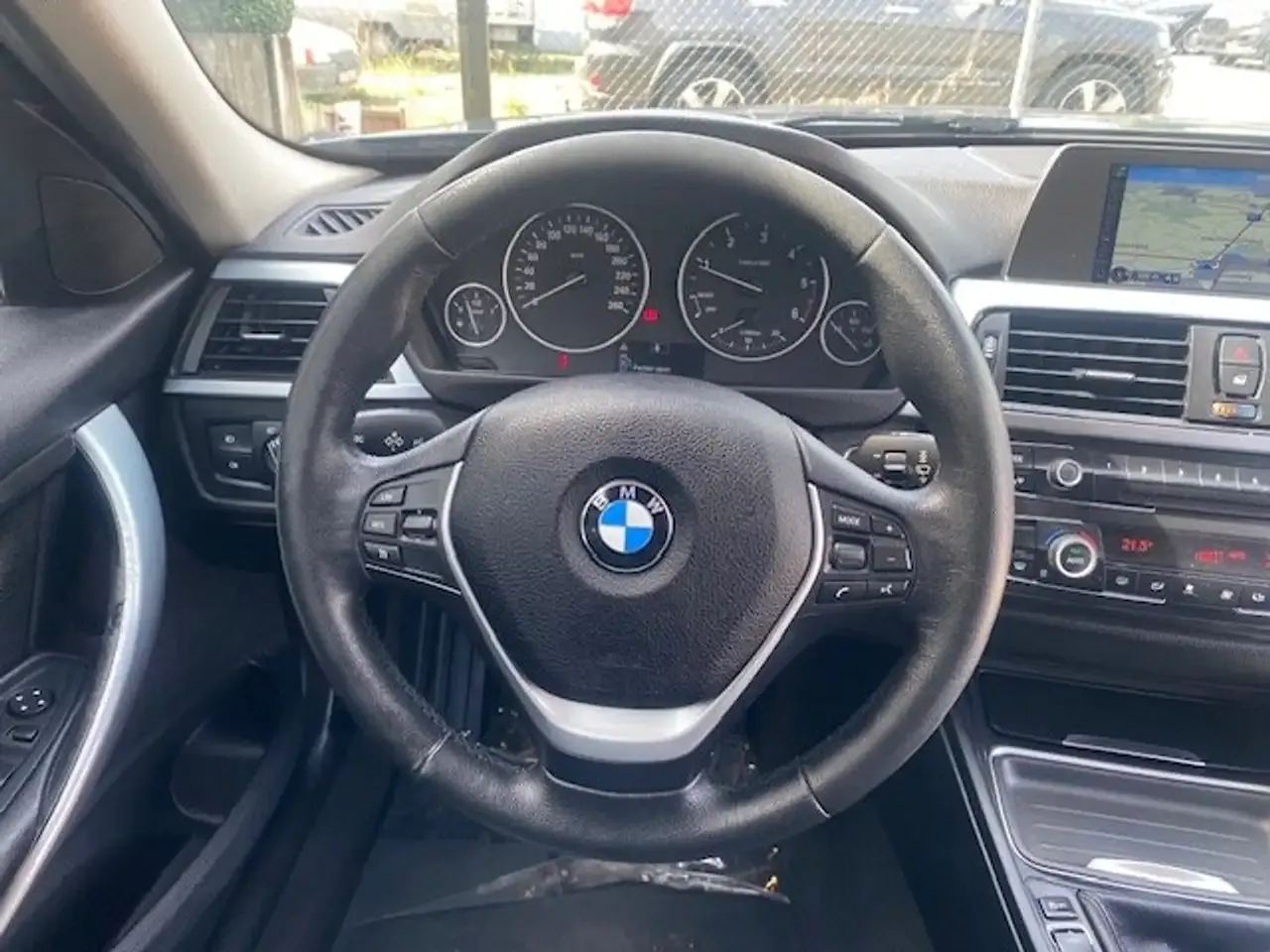 BMW 318 - 16