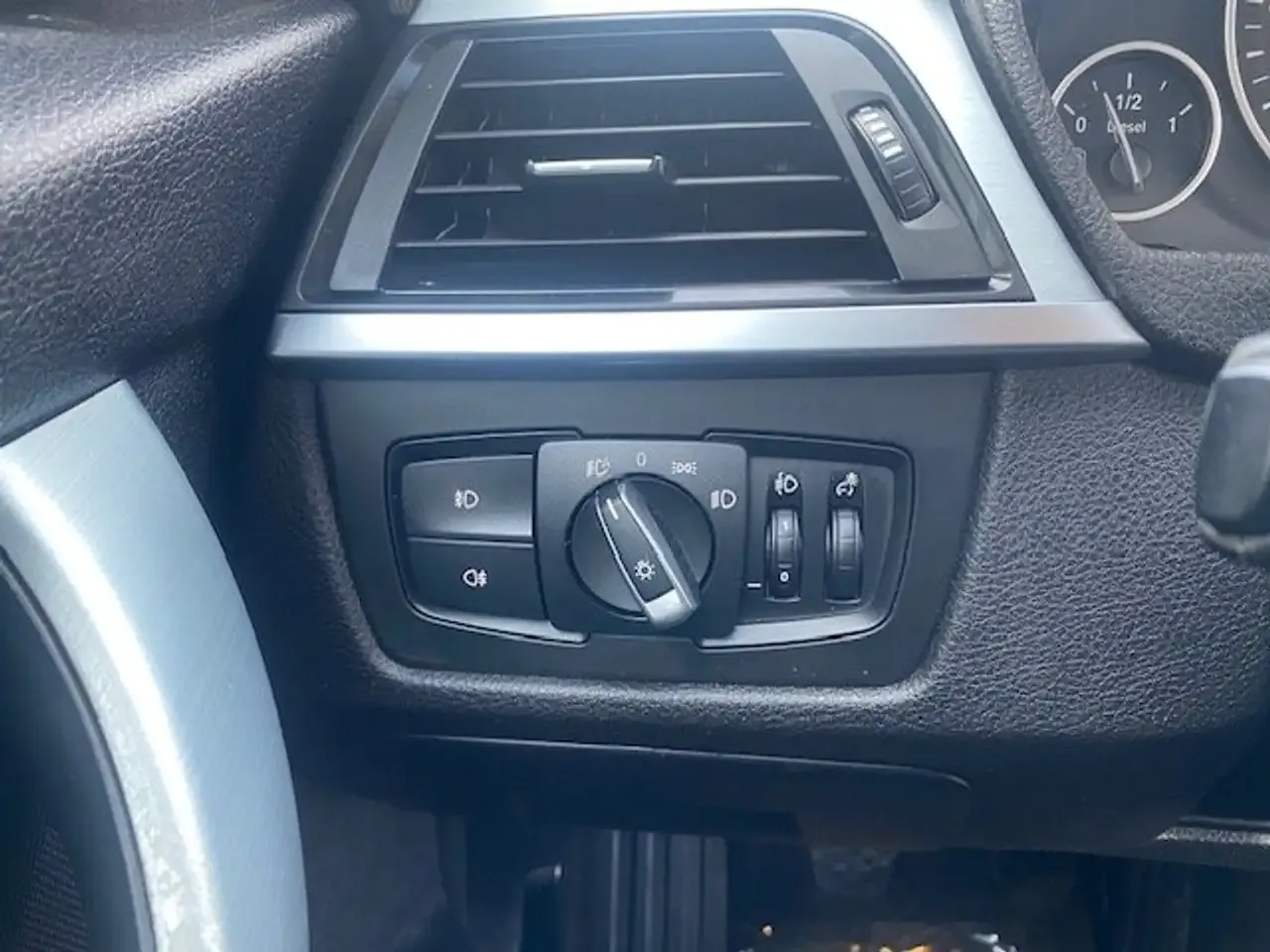 BMW 318 - 19