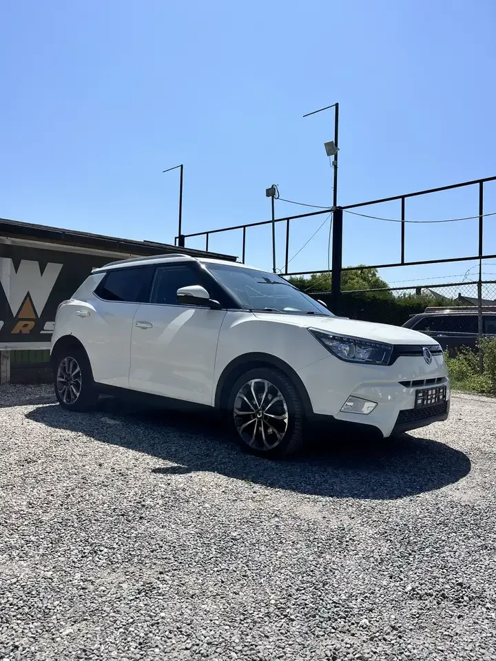 SsangYong Tivoli - 1