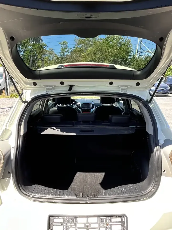 SsangYong Tivoli - 14