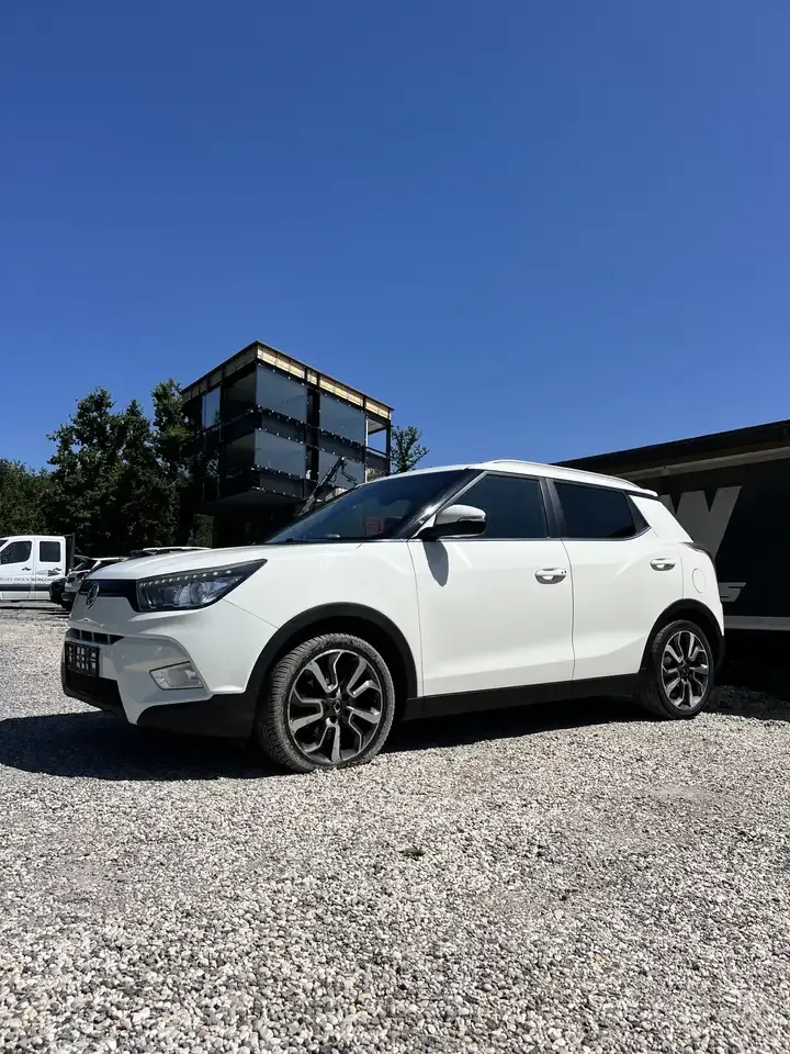 SsangYong Tivoli - 3