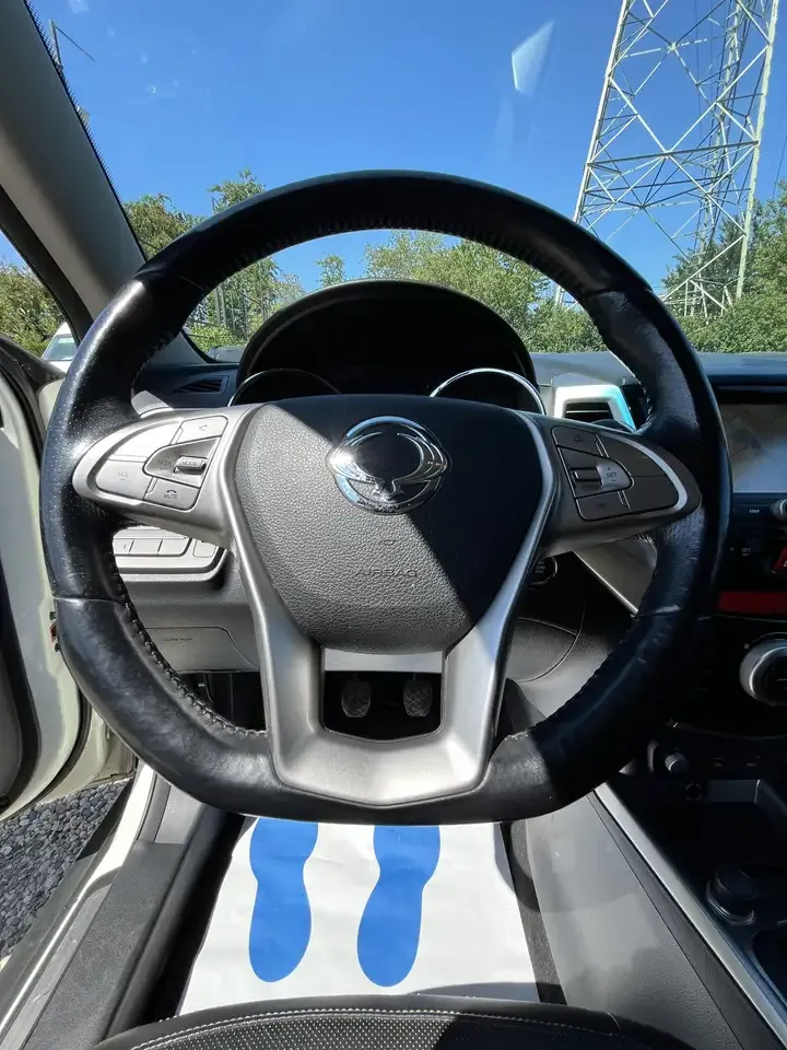 SsangYong Tivoli - 10