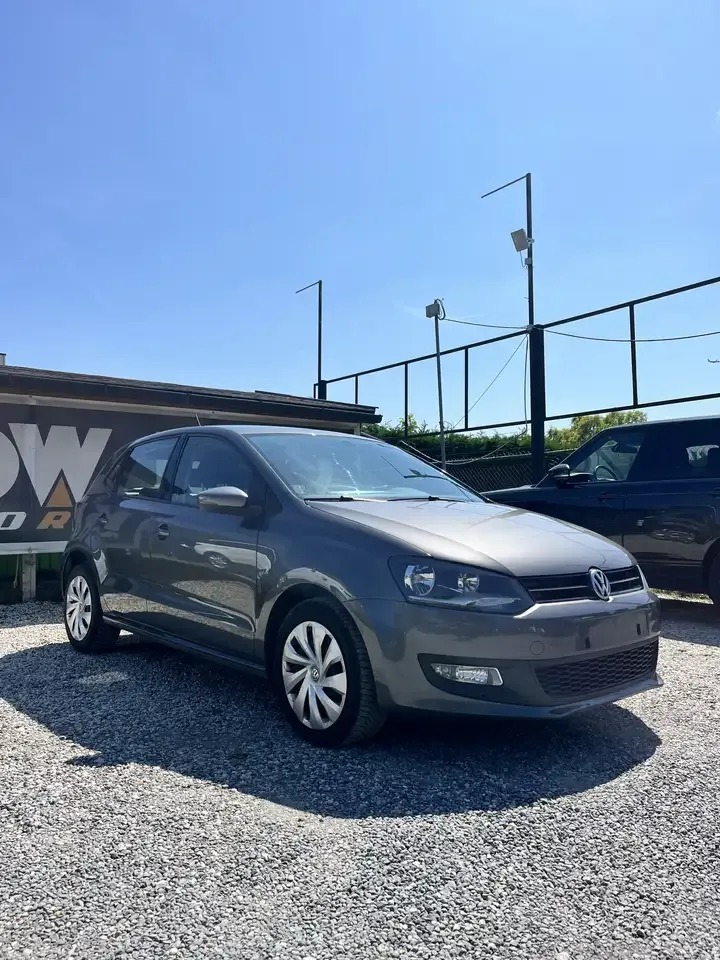 Volkswagen Polo - 2