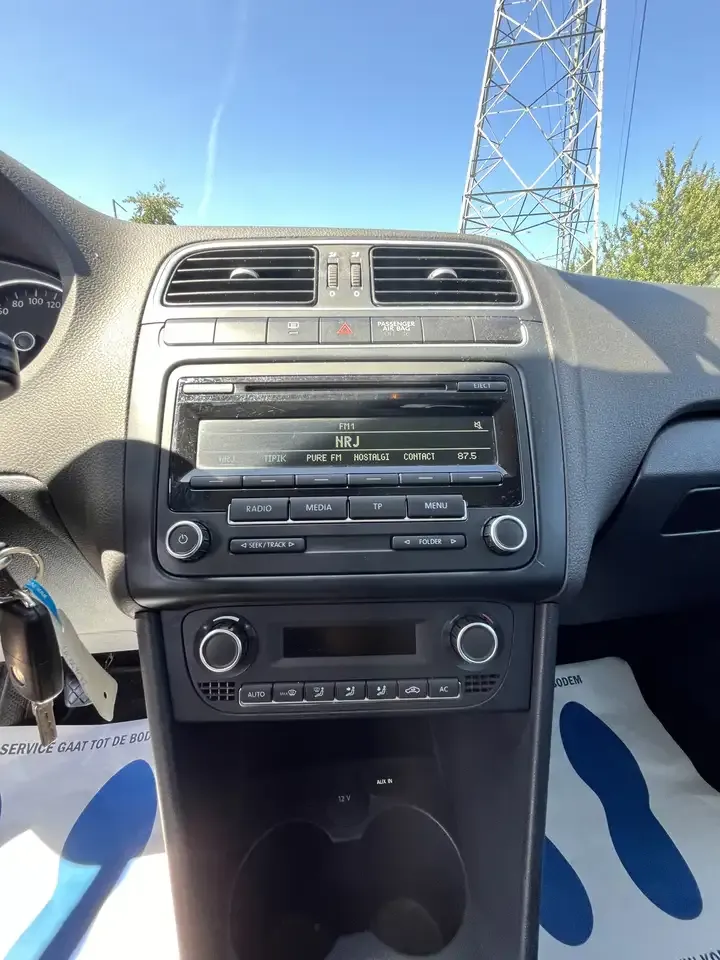 Volkswagen Polo - 9