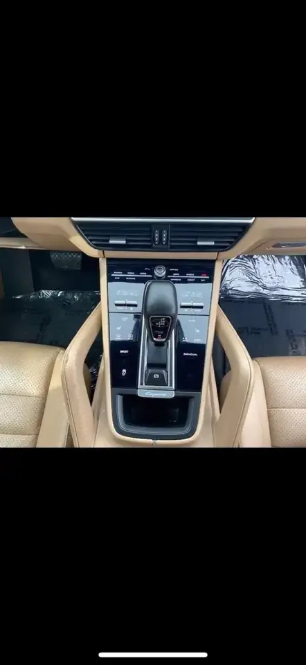Porsche Cayenne - 11