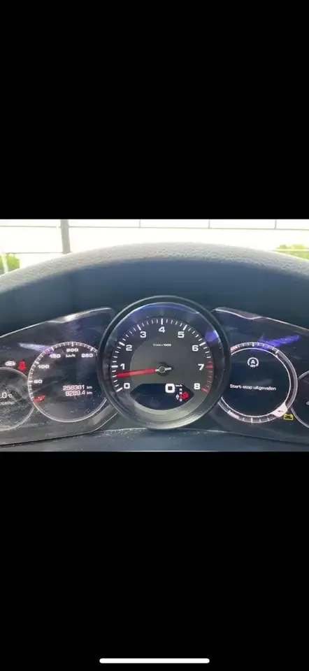 Porsche Cayenne - 20