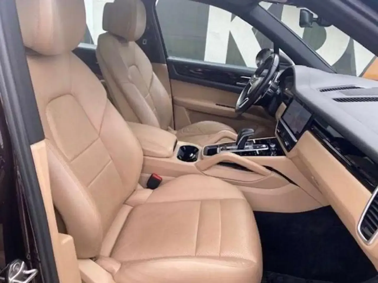 Porsche Cayenne - 8