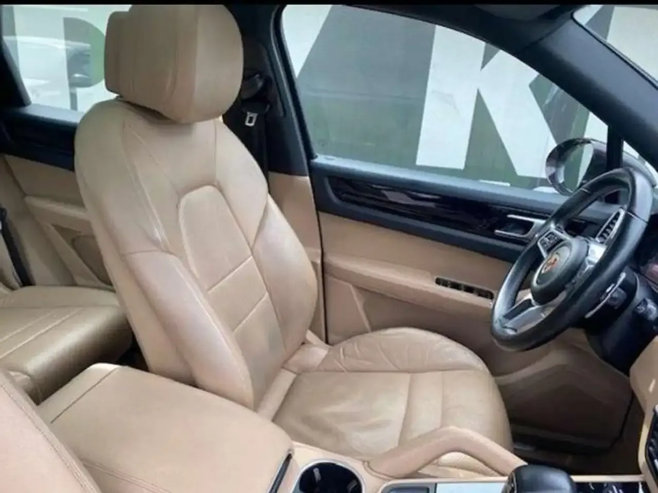 Porsche Cayenne - 9
