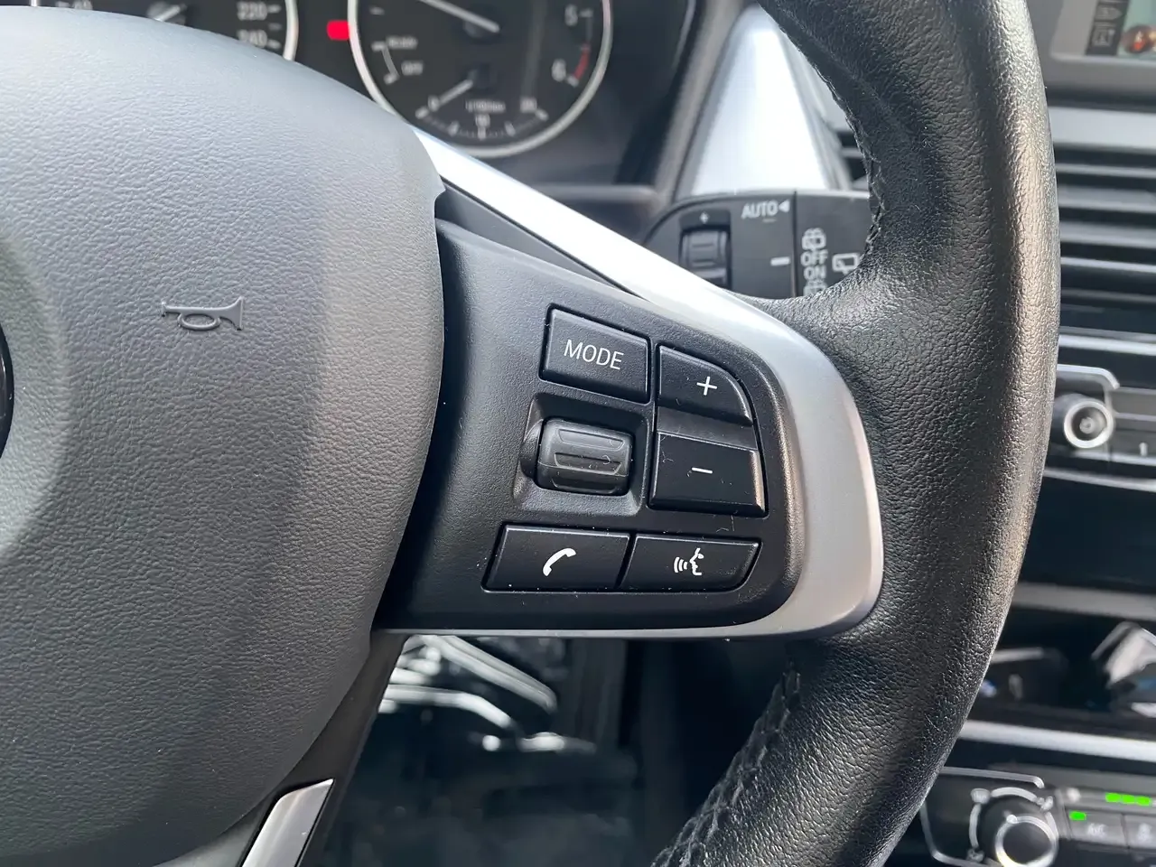 BMW 216 - 13