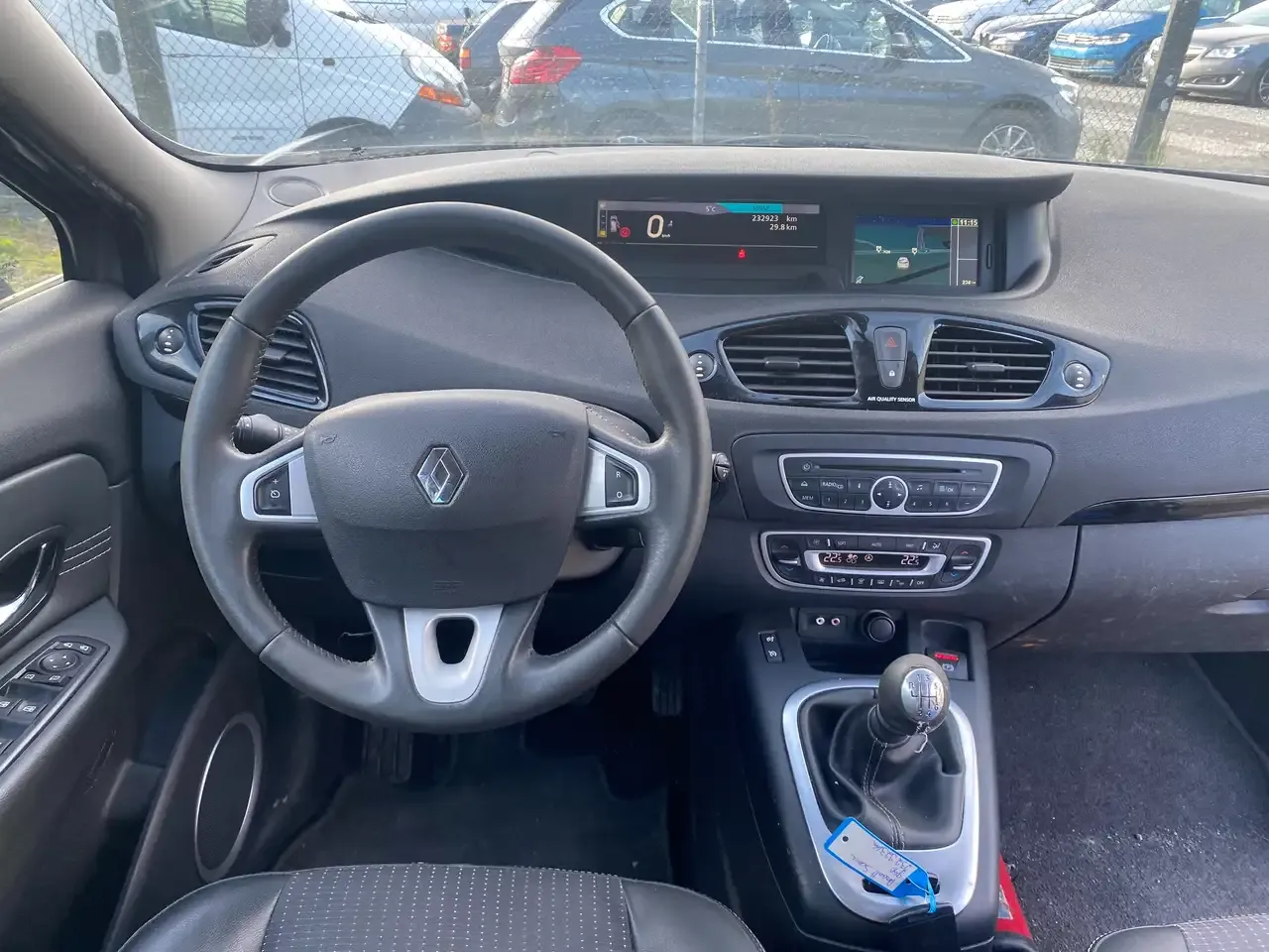 Renault Scenic - 10
